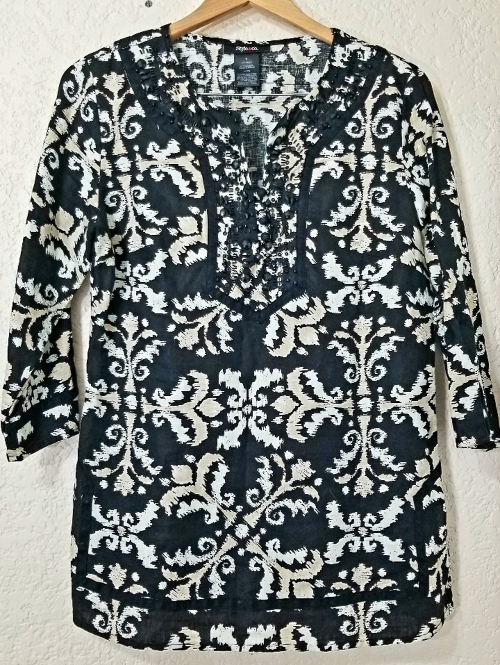 Style & Co Linen Tunic. Beaded neckline. tan & black printed pattern Size 6
